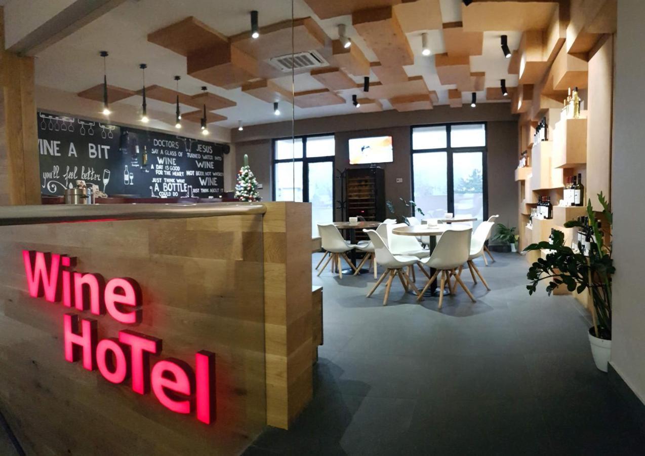 Wine Hotel Chisinau Exterior foto